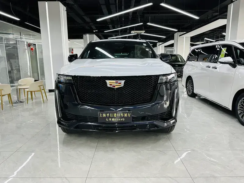 2024 Cadillac Escalade с пробегом 100 км