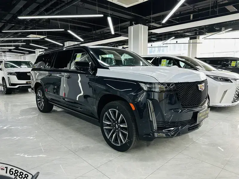 2024 Cadillac Escalade с пробегом 100 км
