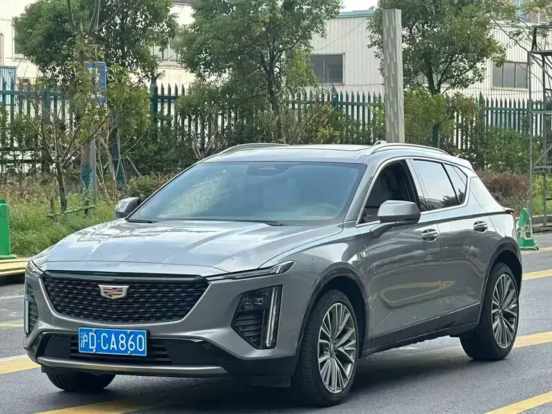 2023 Cadillac GT4 с пробегом 6 000 км