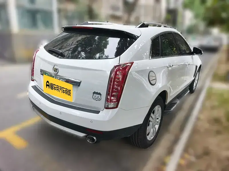 2015 Cadillac SRX с пробегом 130 000 км