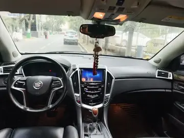 2015 Cadillac SRX с пробегом 130 000 км