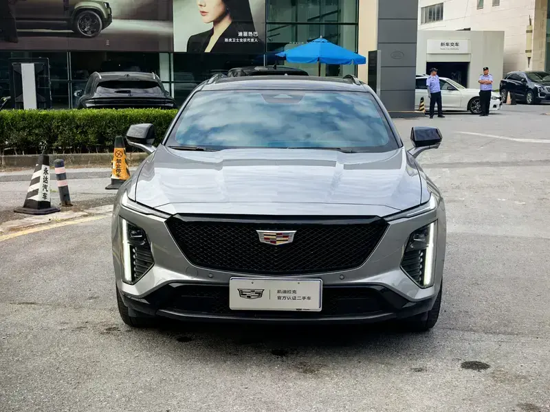 2023 Cadillac GT4 с пробегом 27 500 км