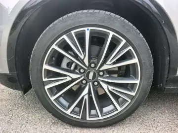 2023 Cadillac GT4 с пробегом 27 500 км