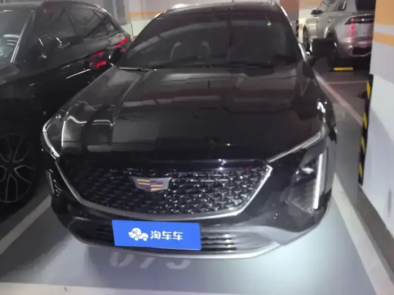 2023 Cadillac GT4 с пробегом 9 000 км