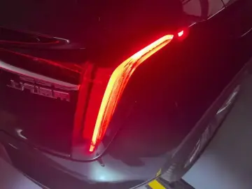 2023 Cadillac GT4 с пробегом 9 000 км