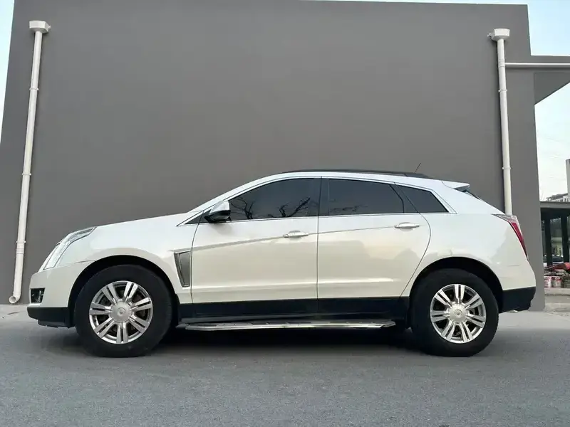 2014 Cadillac SRX с пробегом 120 000 км