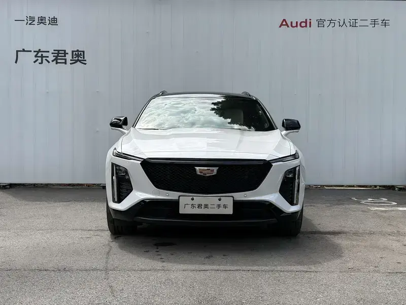2023 Cadillac GT4 с пробегом 1 200 км