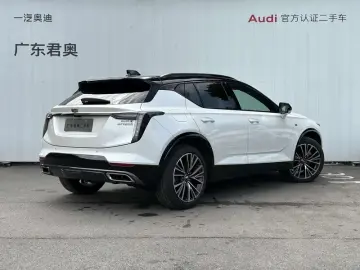 2023 Cadillac GT4 с пробегом 1 200 км