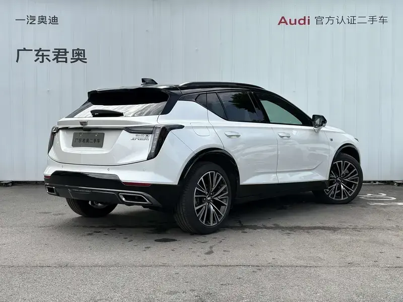 2023 Cadillac GT4 с пробегом 1 200 км