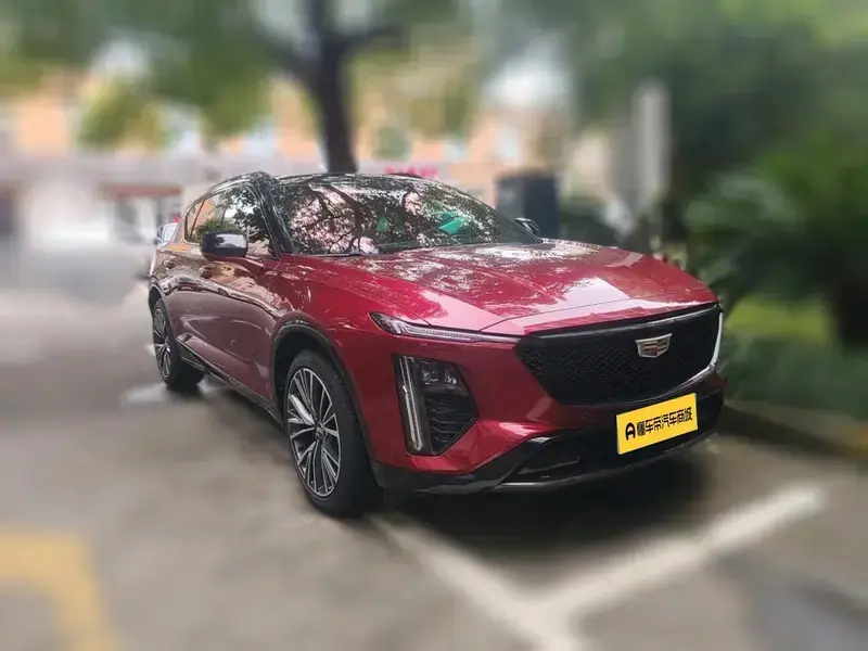 2023 Cadillac GT4 с пробегом 14 000 км