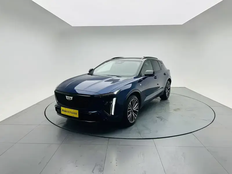 2023 Cadillac GT4 с пробегом 200 км