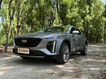 2023 Cadillac GT4 с пробегом 5 300 км