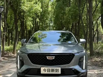 2023 Cadillac GT4 с пробегом 5 300 км
