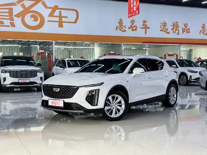 2023 Cadillac GT4 с пробегом 5 000 км