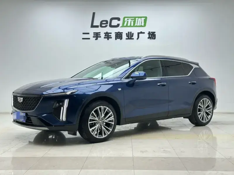 2023 Cadillac GT4 с пробегом 8 000 км