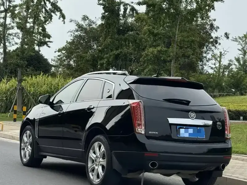 2015 Cadillac SRX с пробегом 90 000 км