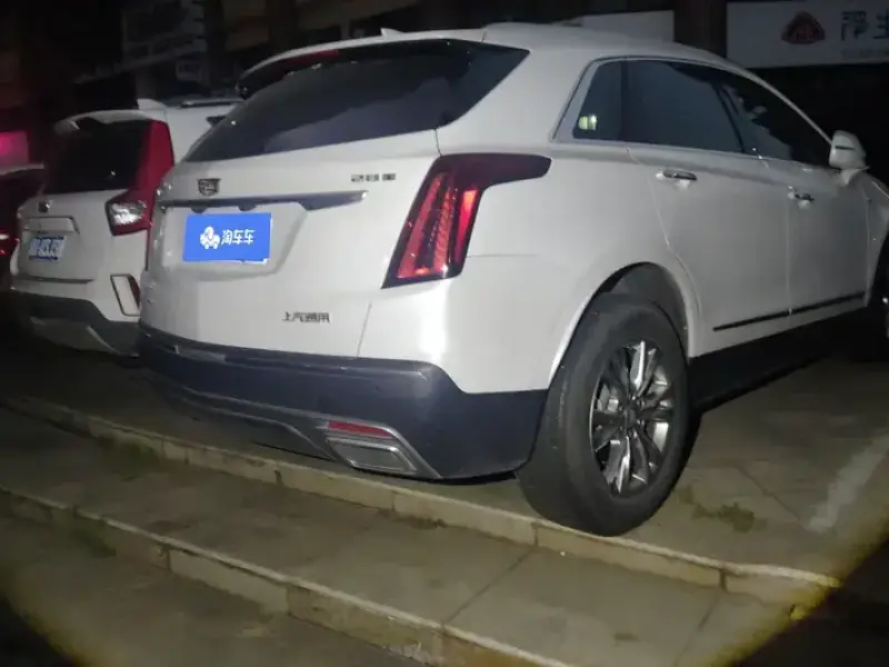2021 Cadillac XT5 с пробегом 84 000 км