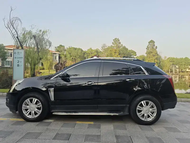 2015 Cadillac SRX с пробегом 120 000 км