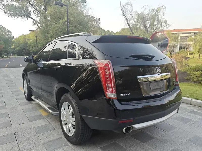 2015 Cadillac SRX с пробегом 120 000 км