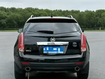 2015 Cadillac SRX с пробегом 80 000 км
