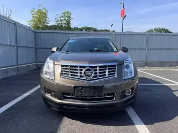 2014 Cadillac SRX с пробегом 130 000 км