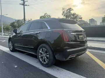 2020 Cadillac XT5 с пробегом 80 000 км
