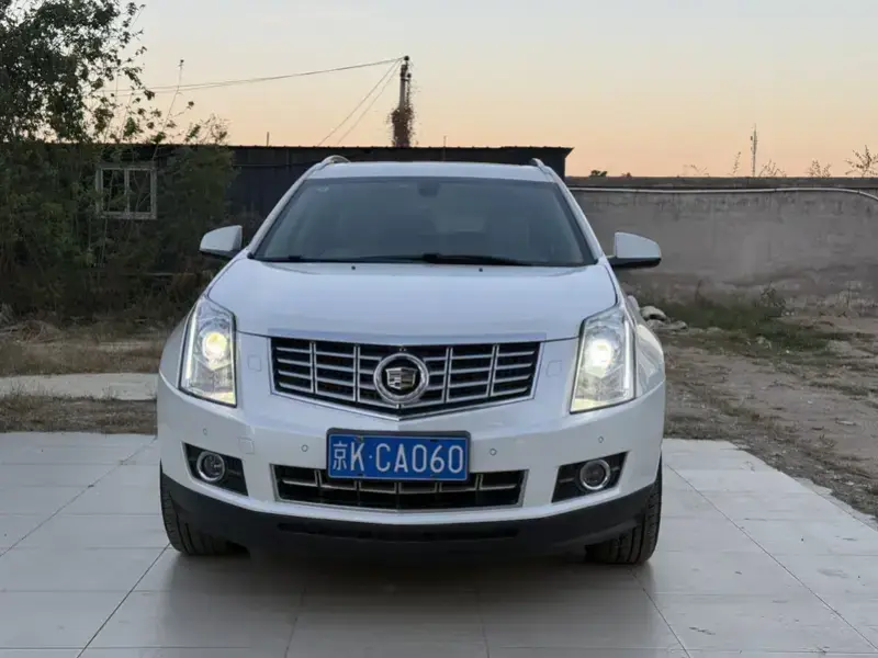 2014 Cadillac SRX с пробегом 65 000 км