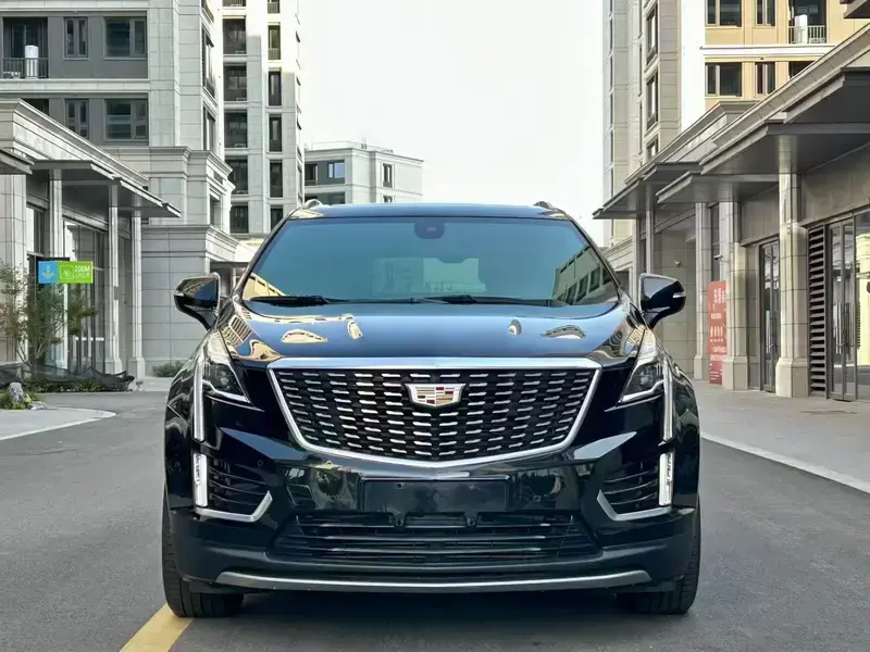 2020 Cadillac XT5 с пробегом 120 000 км