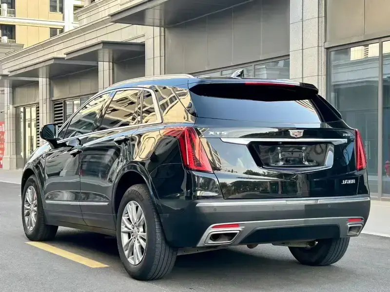 2020 Cadillac XT5 с пробегом 120 000 км