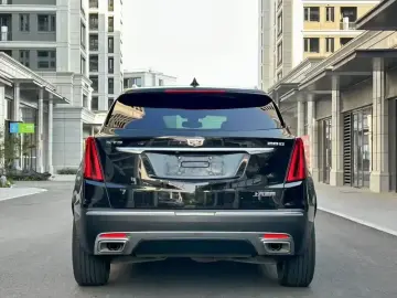 2020 Cadillac XT5 с пробегом 120 000 км