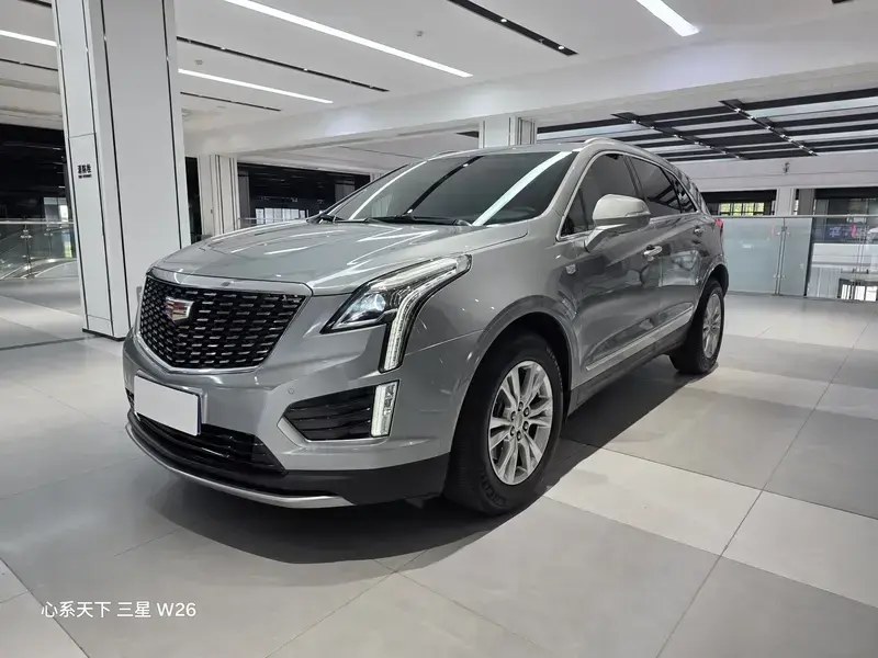 2023 Cadillac XT5 с пробегом 19 000 км