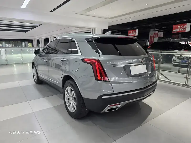 2023 Cadillac XT5 с пробегом 19 000 км