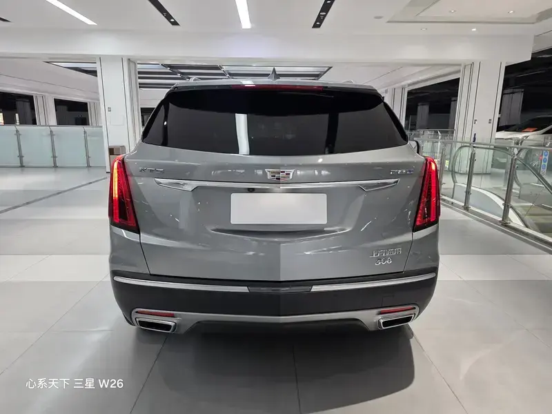 2023 Cadillac XT5 с пробегом 19 000 км