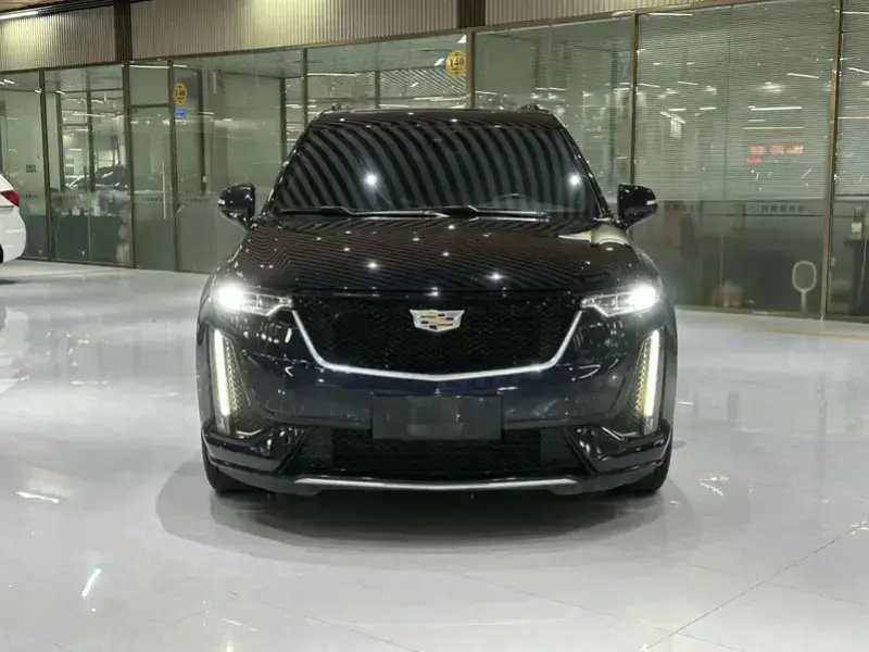 2020 Cadillac XT6 с пробегом 100 000 км