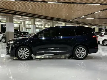 2020 Cadillac XT6 с пробегом 100 000 км