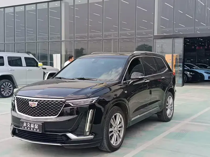 2022 Cadillac XT6 с пробегом 41 000 км
