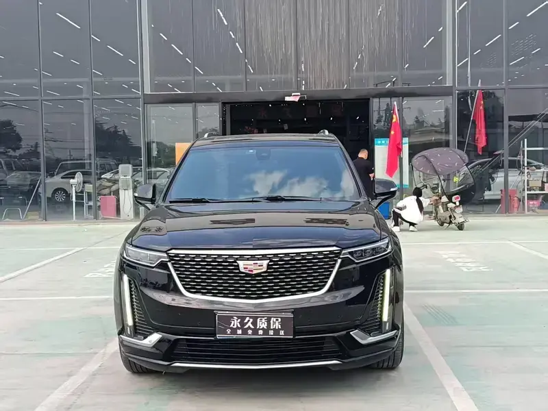 2022 Cadillac XT6 с пробегом 41 000 км