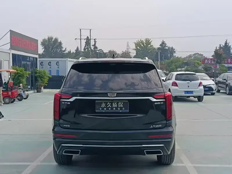 2022 Cadillac XT6 с пробегом 41 000 км