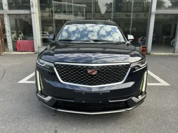 2022 Cadillac XT6 с пробегом 68 000 км