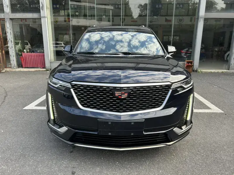 2022 Cadillac XT6 с пробегом 68 000 км