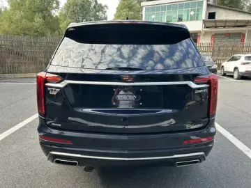 2022 Cadillac XT6 с пробегом 68 000 км