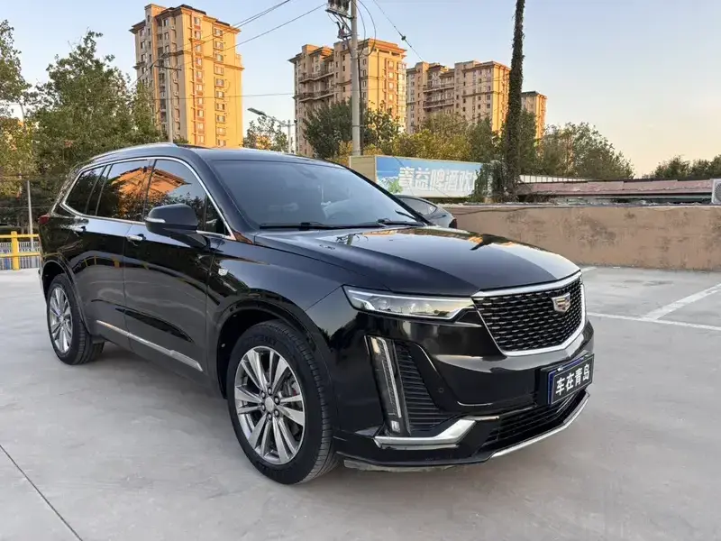 2020 Cadillac XT6 с пробегом 80 100 км