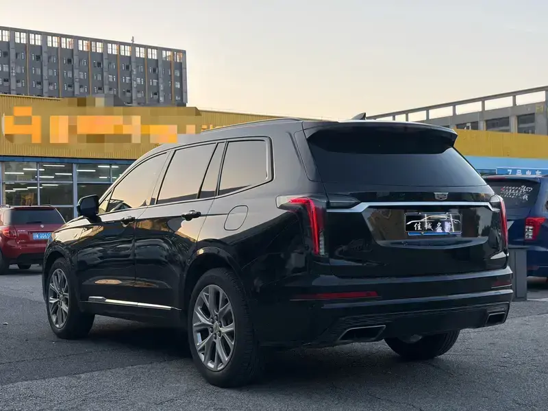 2020 Cadillac XT6 с пробегом 74 800 км