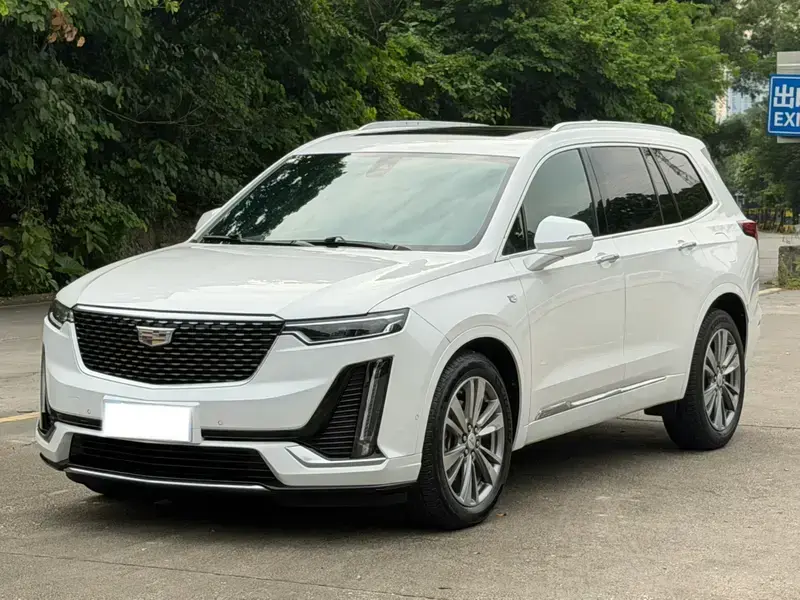 2020 Cadillac XT6 с пробегом 100 000 км