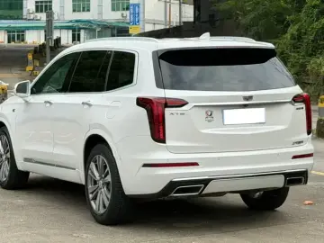 2020 Cadillac XT6 с пробегом 100 000 км