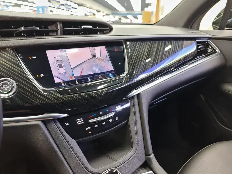 2022 Cadillac XT6 с пробегом 90 000 км