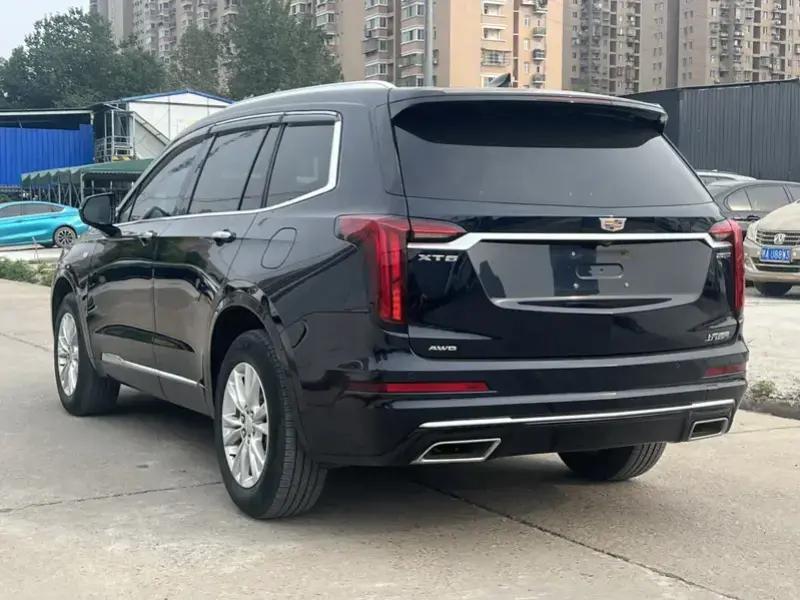 2022 Cadillac XT6 с пробегом 75 200 км