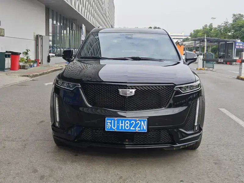 2023 Cadillac XT6 с пробегом 5 000 км