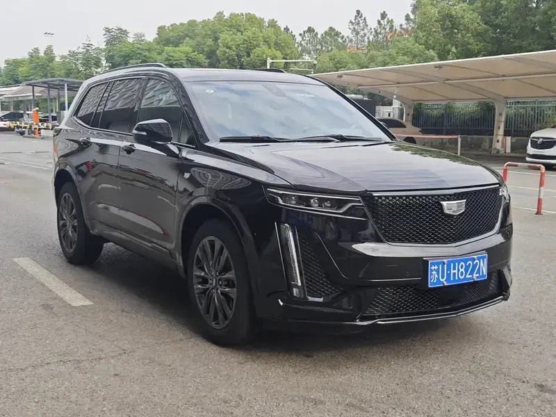 2023 Cadillac XT6 с пробегом 5 000 км