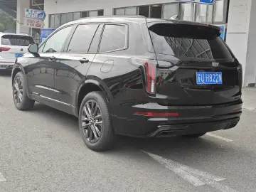 2023 Cadillac XT6 с пробегом 5 000 км